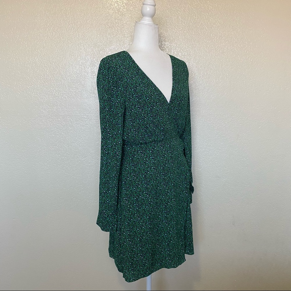 Sanctuary Stay the Night Printed Wrap Dress - Picture 8 of 16
